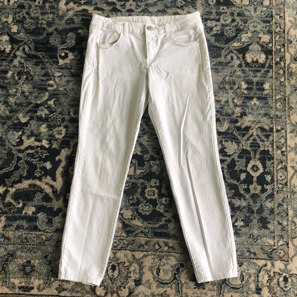 Women’s AE stretch white pants